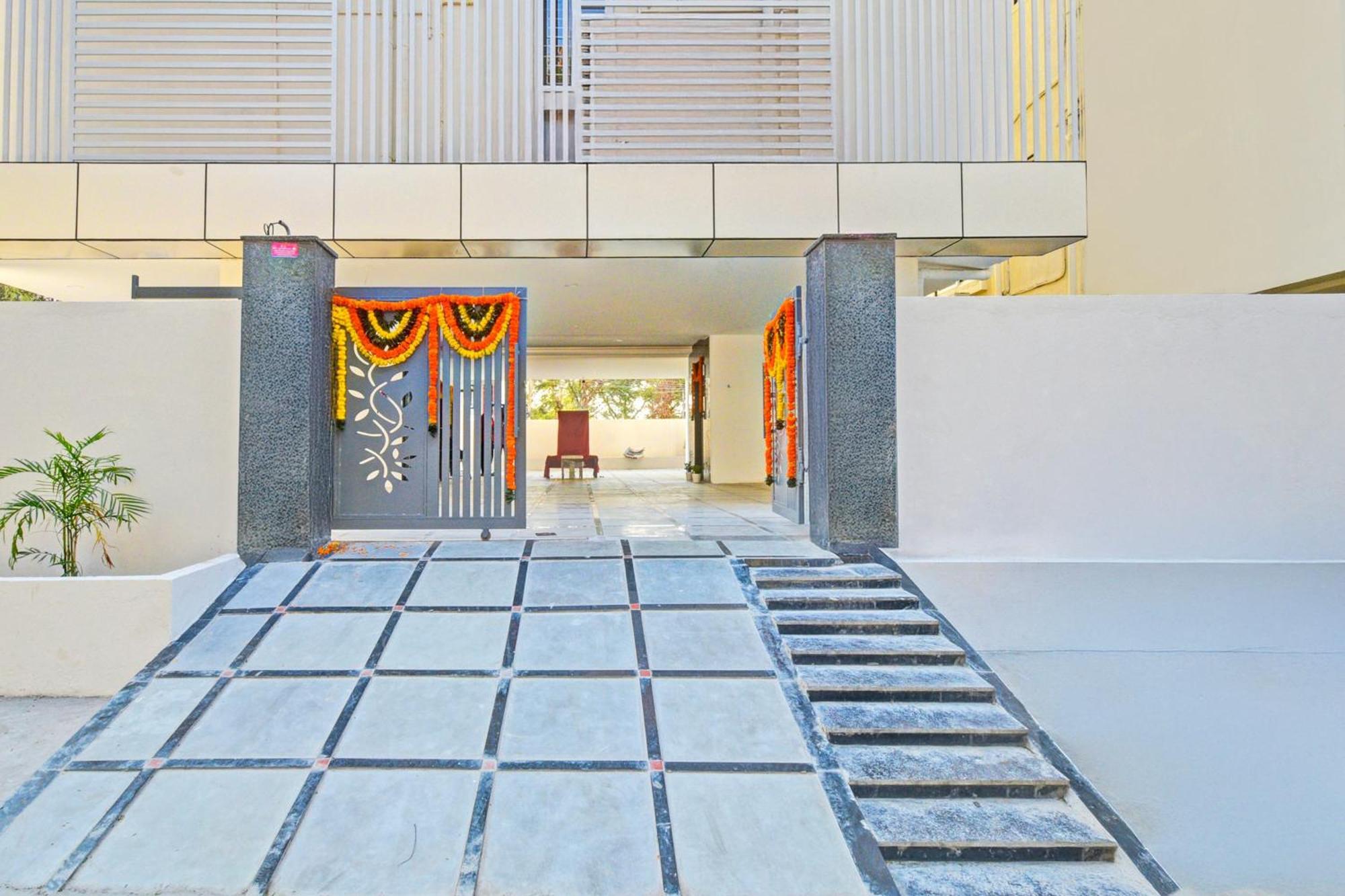 Super Townhouse Oak Suchitra Kompally Road Formerly Sun Moon Hotels Trimulgherry Εξωτερικό φωτογραφία