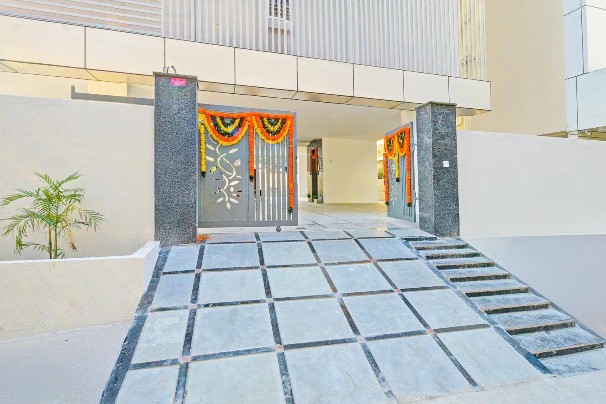 Super Townhouse Oak Suchitra Kompally Road Formerly Sun Moon Hotels Trimulgherry Εξωτερικό φωτογραφία