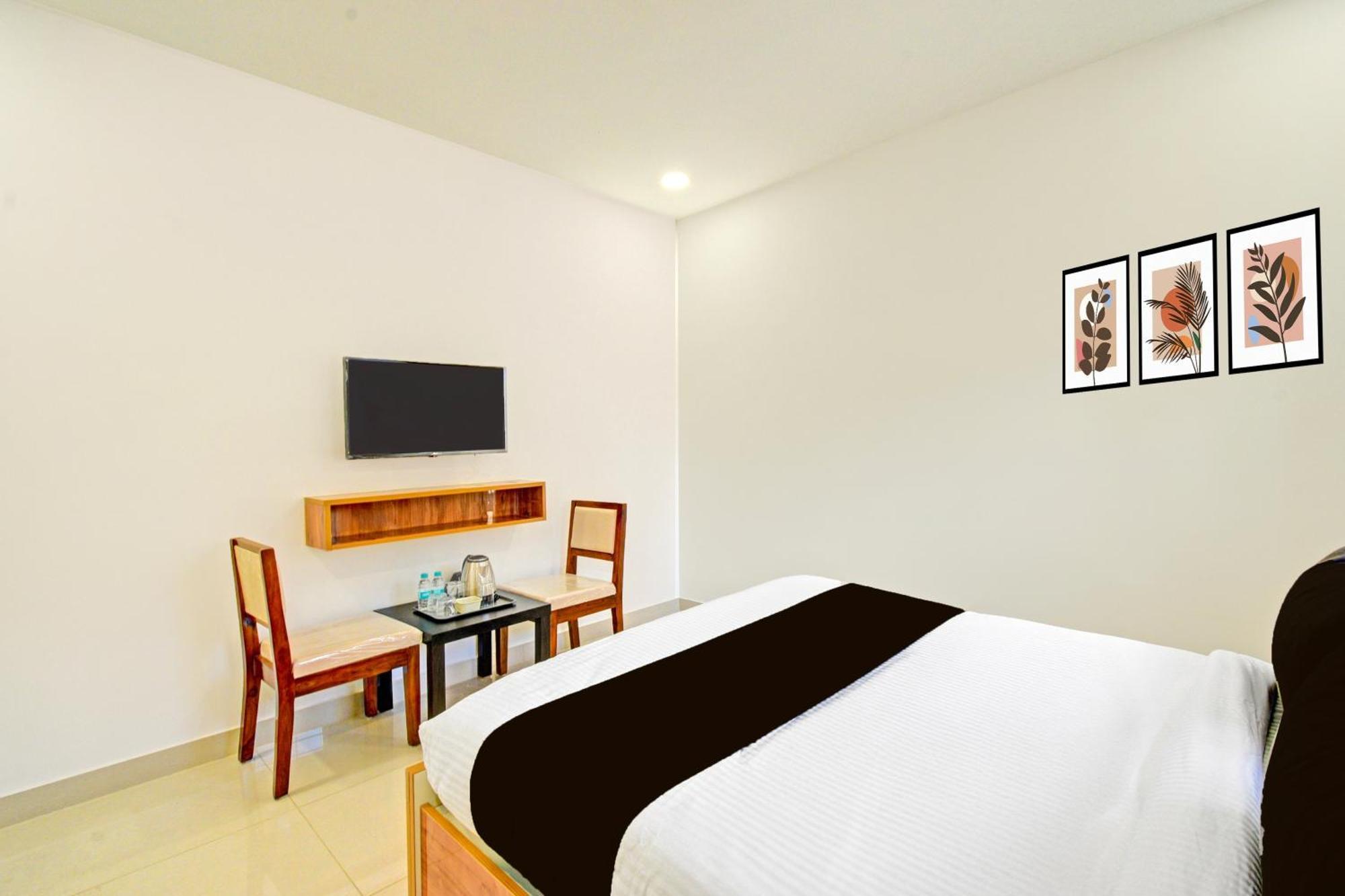 Super Townhouse Oak Suchitra Kompally Road Formerly Sun Moon Hotels Trimulgherry Εξωτερικό φωτογραφία